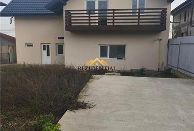 Casă individuală cu 5 camere cu Canalizare în Central - 1