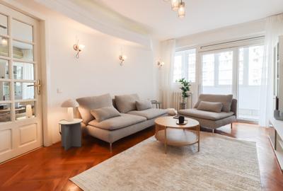 Apartament cu 3 camere semidecomandat în Obor