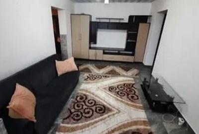 Apartament de 3 camere, semidecomandat, etaj 1/4, zona Podu Ros - 3