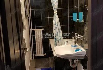 Garsonieră decomandată în Central