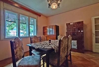 Casă cu 3 camere cu Teren 608 Mp în Central - 1