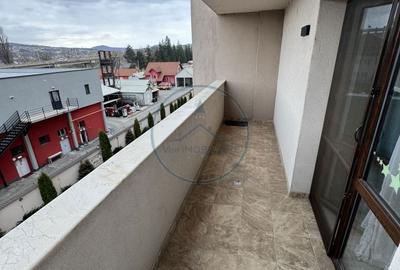Apartament cu 3 camere, mobilat în Independenței - 6