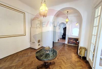 Casă cu 5 camere cu Teren 250 Mp în Tineretului - 5