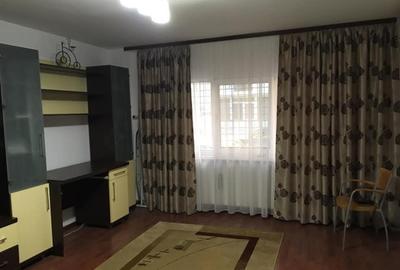 Garsonieră decomandată în Vitan
