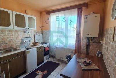 Garsonieră decomandată în Astra - 2