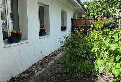 Casă cu 4 camere cu Canalizare în Trei Stejari - 9