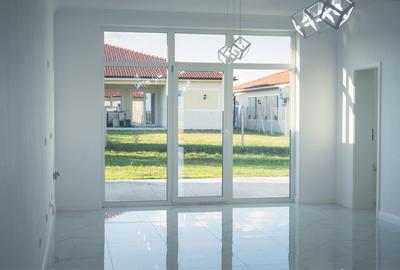 Casă cu 4 camere în Remetea Mare - 8