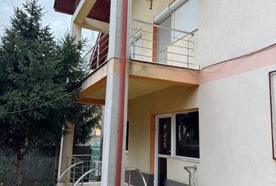 Casă cu 4 camere în Central - 1