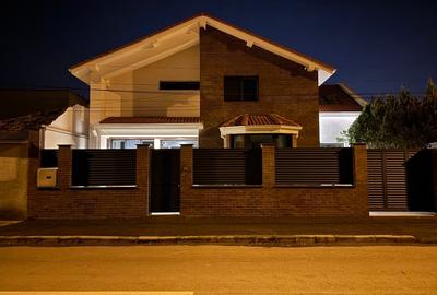 Casă individuală cu 9 camere cu Canalizare în Stadion - 2