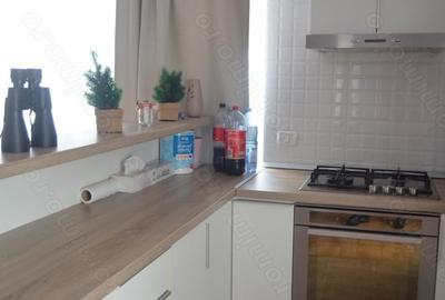 Apartament cu 3 camere decomandat în Bușteni - 2