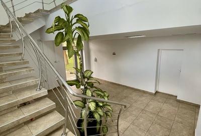 Spațiu comercial, de 22 mp, în Titan - 2