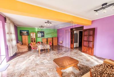 Casă individuală cu 10 camere cu Canalizare în Andronache - 2