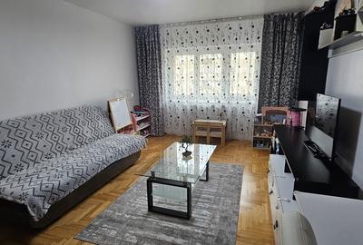 Apartament cu 2 camere decomandat în 13 Decembrie