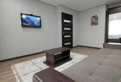 Garsonieră decomandată în Gorjului