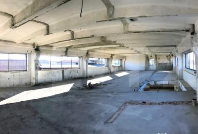 Spațiu comercial, de 780 mp, în Central - 6