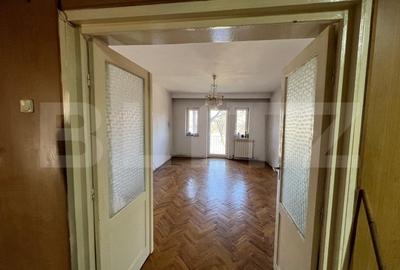 Apartament cu 5 camere, etaj 1, 112 mp, zona liceului Economic - 2