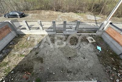 Casa individuala cu 4 camere 2 bai  – 500 mp teren 2 terase carport - 9