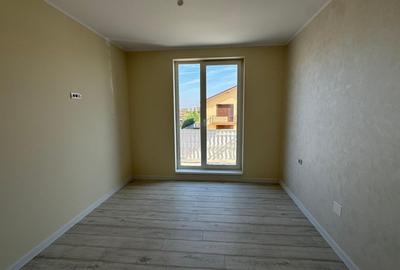 Duplex cu 4 camere cu Canalizare în Giroc - 12