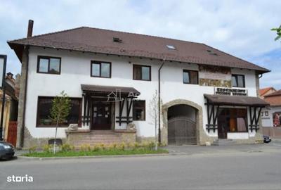 Spațiu comercial, de 1,000 mp, în Central - 3