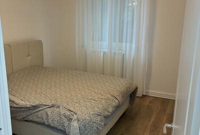 Apartament cu 2 camere decomandat în Tei