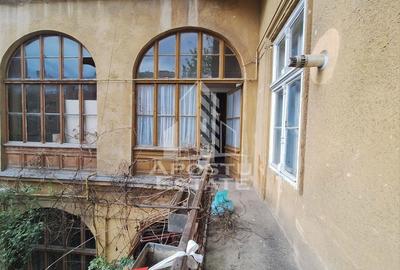 Apartament cu 6 camere semidecomandat în Ultracentral - 1