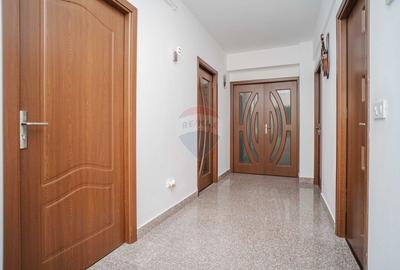 Apartament cu 3 camere decomandat, mobilat în Rediu - 13
