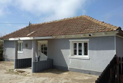Casă cu 3 camere în General Scărișoreanu - 5