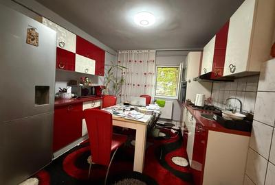Apartament spatios, 3 camere, 2 bai, 2 balcoane, mobilat, etaj 1 - Zona Soarelui - 4