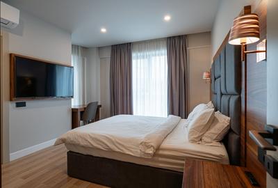 Apartament cu 3 camere semidecomandat în Tomis Nord - 8