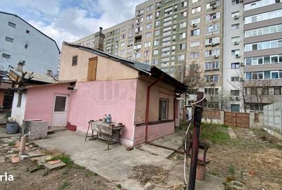 Spațiu comercial, în Păcii - 2