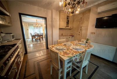 Vila de Lux cu Piscina, Acces direct la Lac si Vedere Panoramica - 12