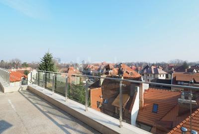 Apartament cu 3 camere decomandat în Kiseleff