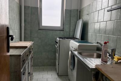 Apartament cu 3 camere semidecomandat în P-ța Victoriei - 9