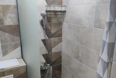 Garsonieră în Titan - 2