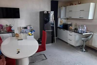 Apartament cu 3 camere decomandat, mobilat în Central - 2