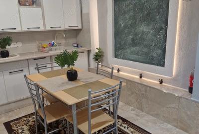 Casă cu Teren 998000 Mp în Central - 5