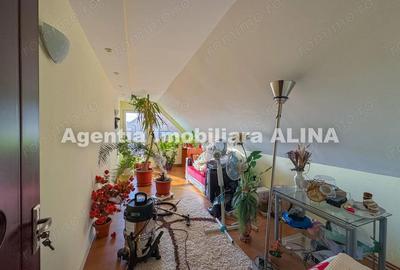 Casă cu 5 camere cu Teren 329 Mp în Ceangăi - 13