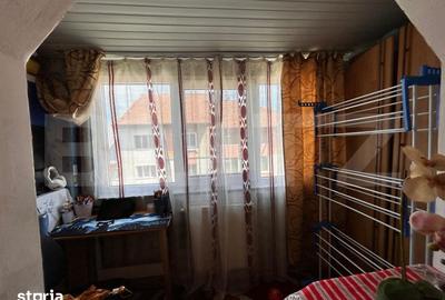 Apartament cu 3 camere decomandat în Tomești - 8