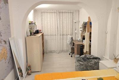 Apartament cu 3 camere decomandat în Gojdu - 15