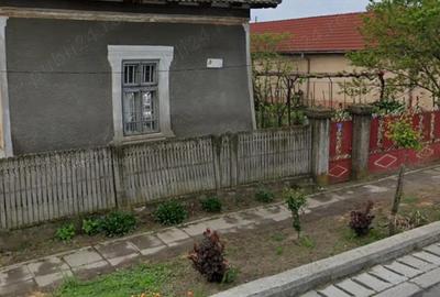 Casă cu 3 camere în Calafat - 1