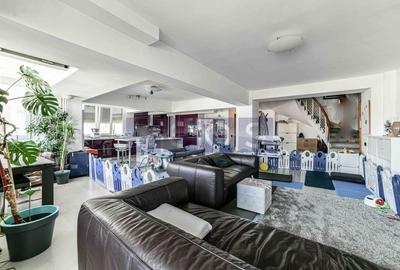 Apartament cu 5 camere decomandat, mobilat în Decebal