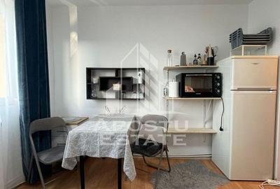 Garsonieră, mobilată în UMT