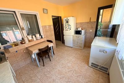 Apartament cu 2 camere decomandat, mobilat în Florești - 3