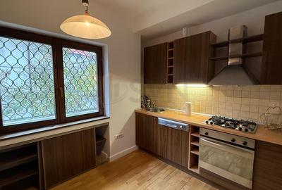 Apartament cu 3 camere semidecomandat, mobilat în Primăverii - 2