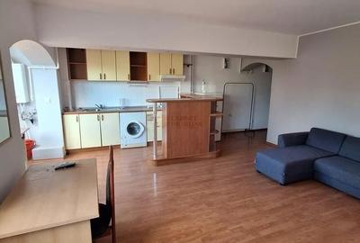 Apartament cu 2 camere semidecomandat, mobilat în Cișmigiu