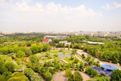 Apartament cu 3 camere semidecomandat în Tineretului - 1