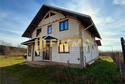 Casa la rosu | 210mp | Teren 19 ari| Plopeni| Suceava| ID:1524 - 2