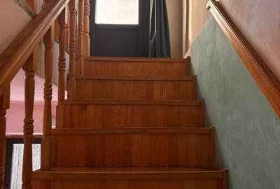 Casă cu 3 camere cu Teren 138 Mp în Central - 1