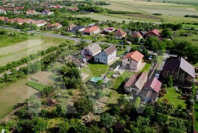 Casa spatioasa in Frumuseni, cu teren generos de 1200 mp - 3