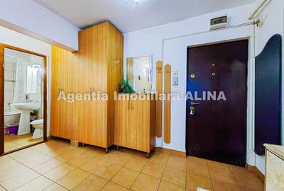 Ap. 2 camere in Deva, pe Bulevardul Decebal, 50 mp, decomandat, etaj 1, cu lift. - 1